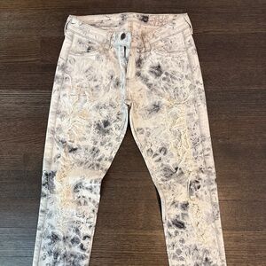 LIKE NEW SIWY JEANS, SZ. 29, W/DESIGNER WEAR ALONG THIIGS/KNEES